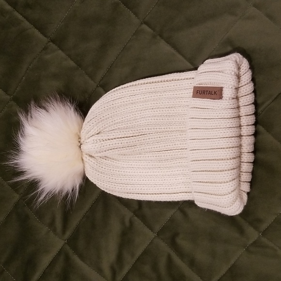 FURTALK Women Winter knitted beanie hat ivory color with removable faux fur pom - Picture 2 of 8